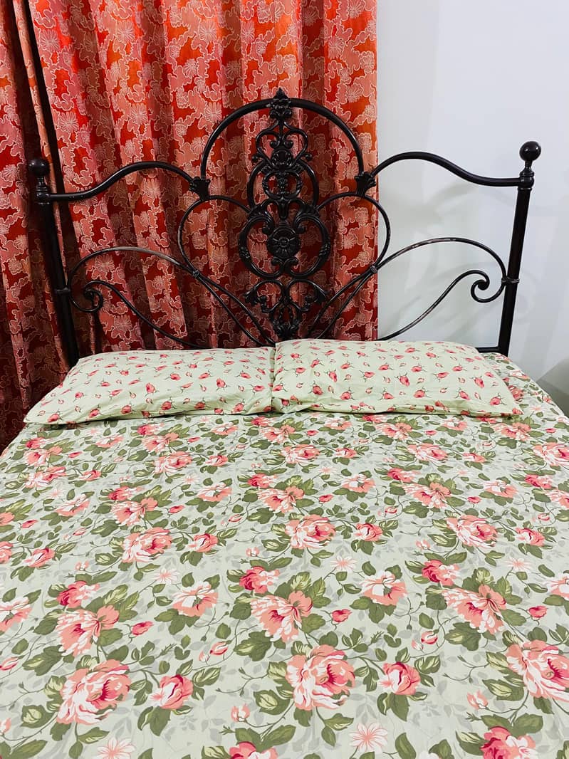 Bed & Dressing table 1