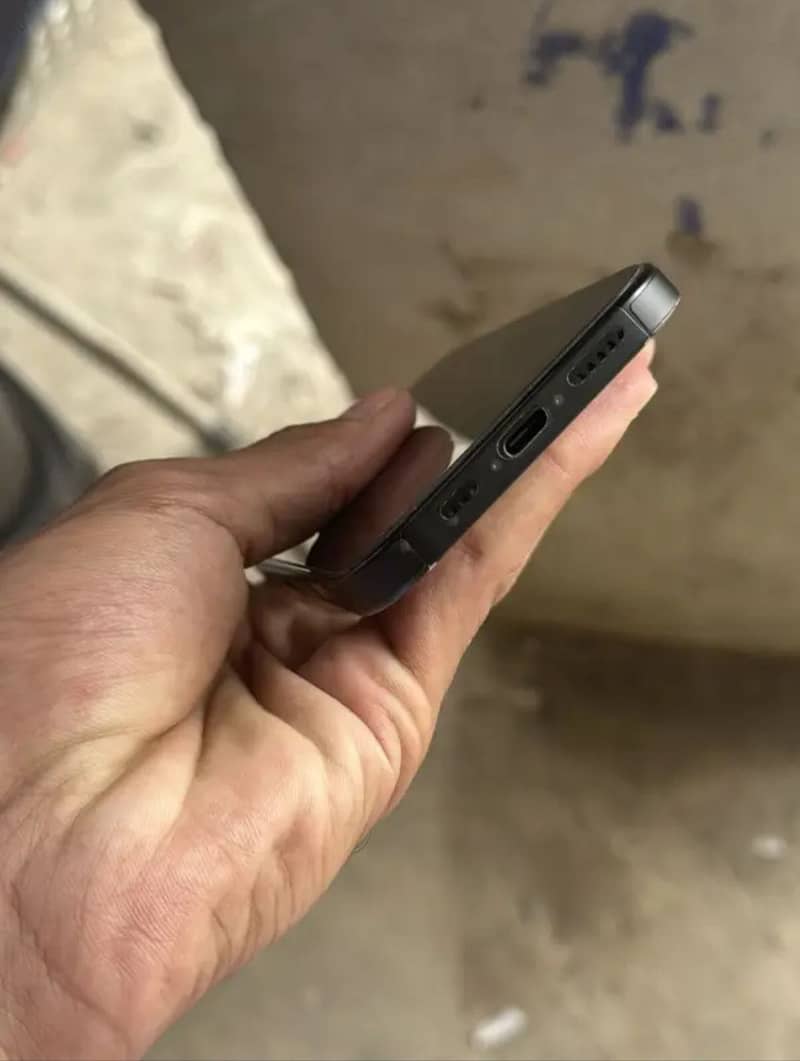 Iphone 15 3