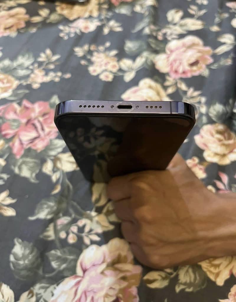 Iphone 14 pro max 3
