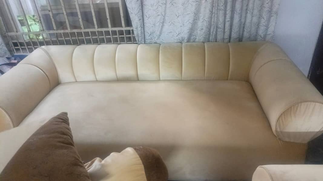 Sofa set with table 1