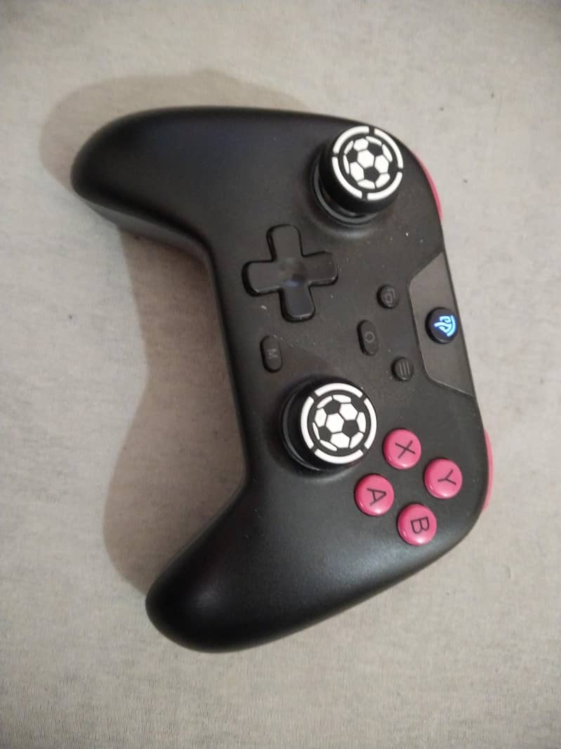 Pc gaming controller also compatible with Xbox 0