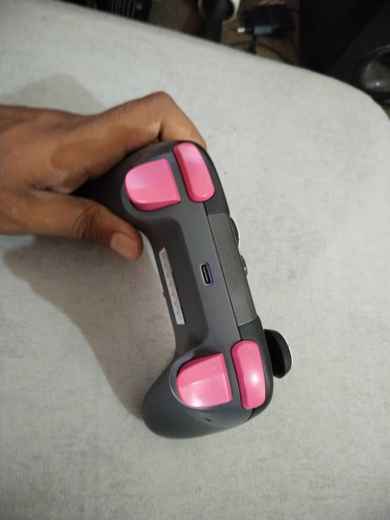 Pc gaming controller also compatible with Xbox 1