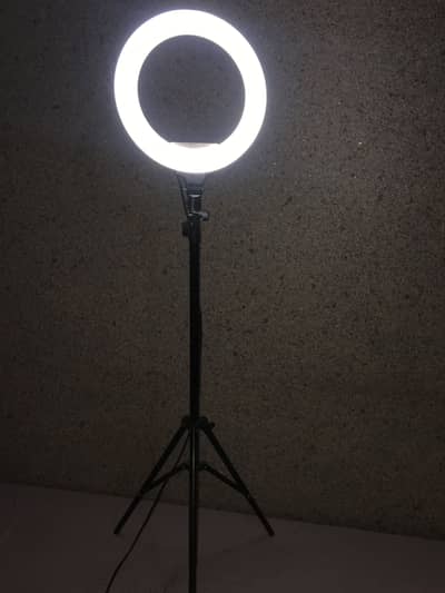 Ring light with tripod stand
