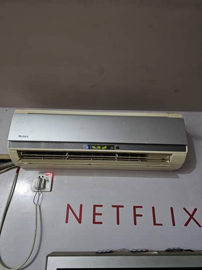 GREE 1 TON AC