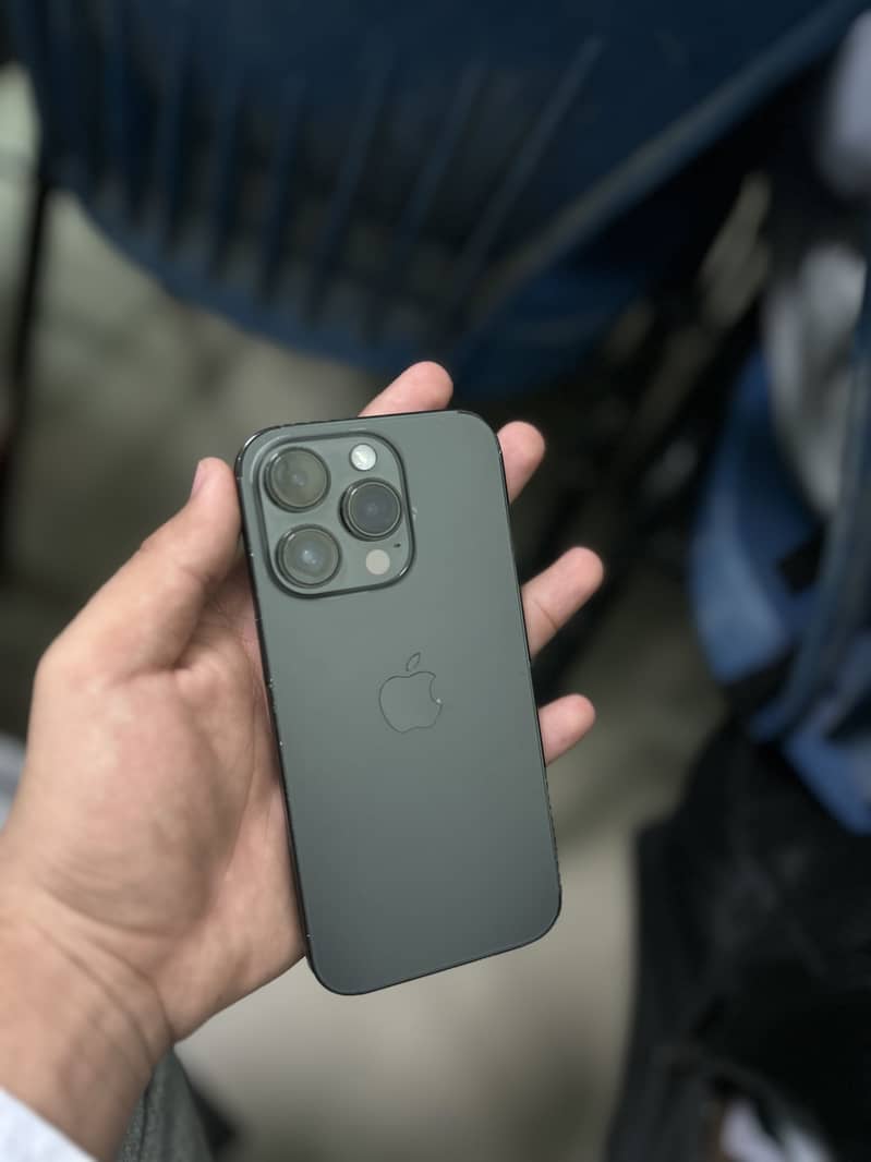 Iphone 14 pro jv 3