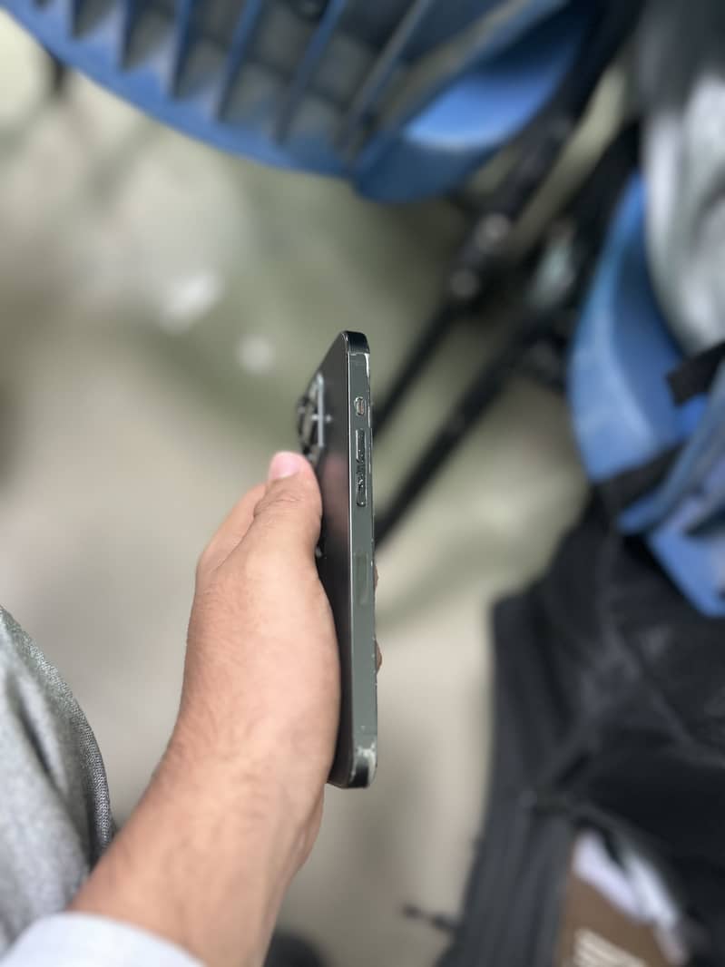 Iphone 14 pro jv 4