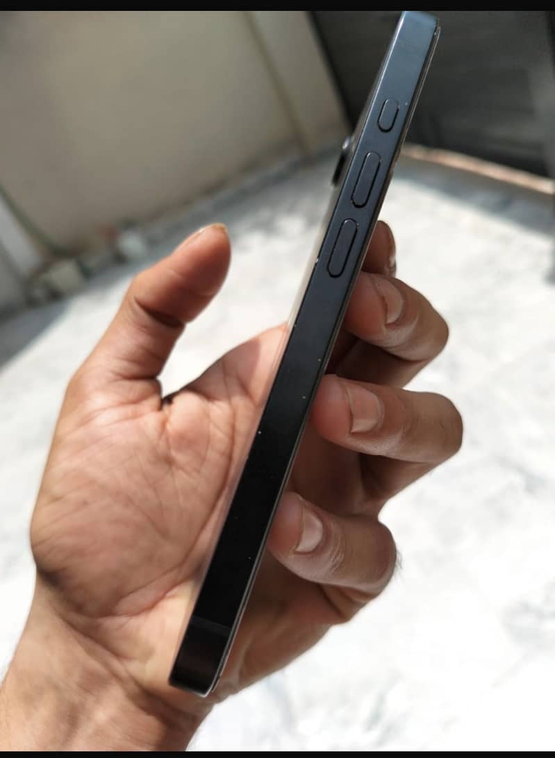 Iphone 16e 9.5/10 3