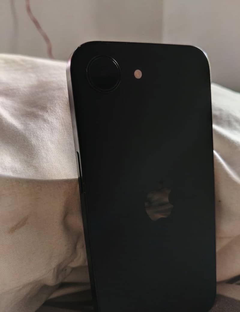 Iphone 16e 9.5/10 0