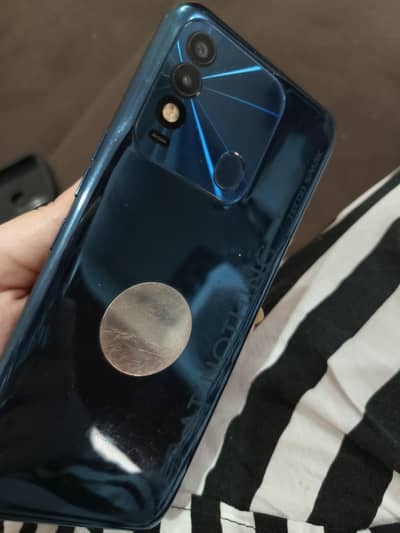 Techno mobile spark 8