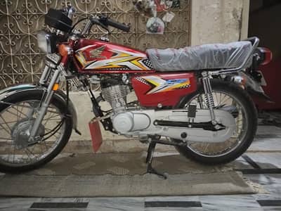 cg 125 2025 outclass honda