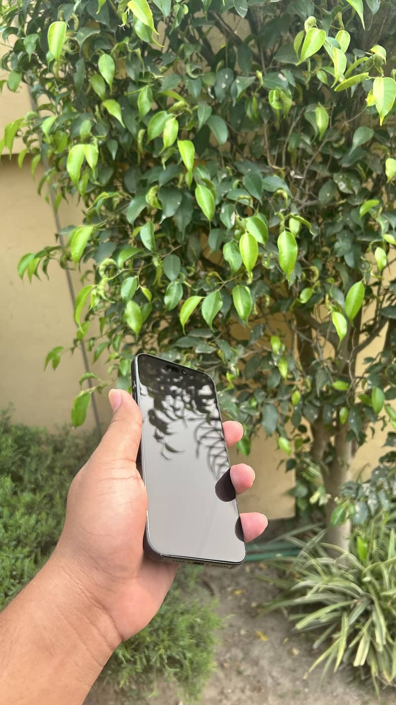 iPhone 15 pro max 3