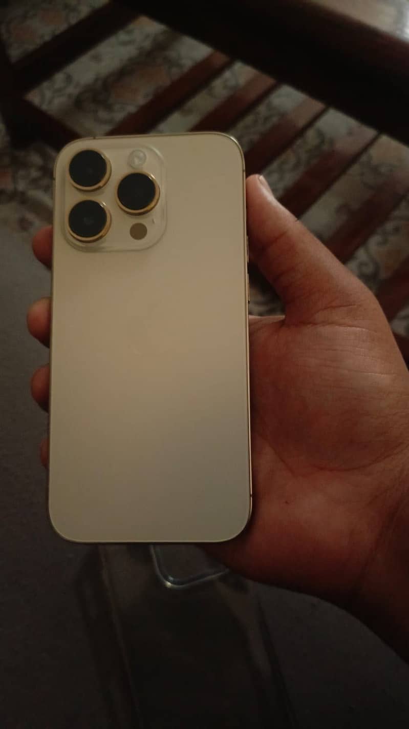 iPhone 14 pro 0