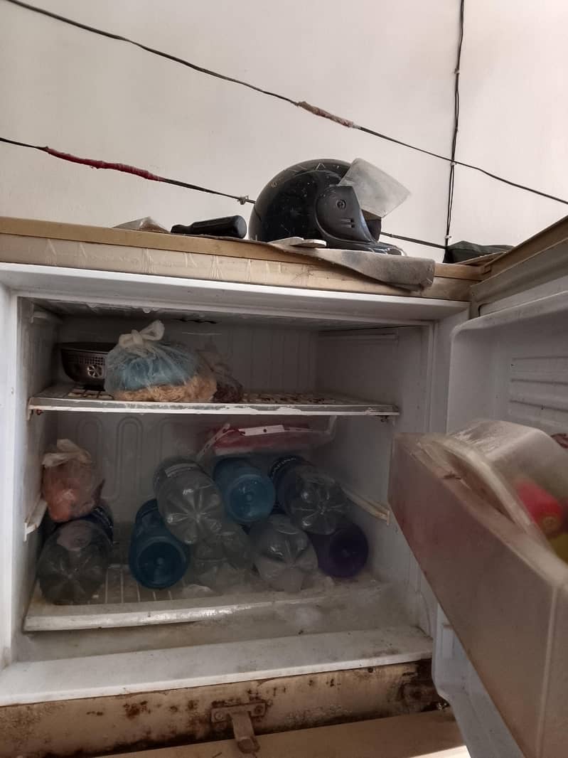 per Refrigerator 0