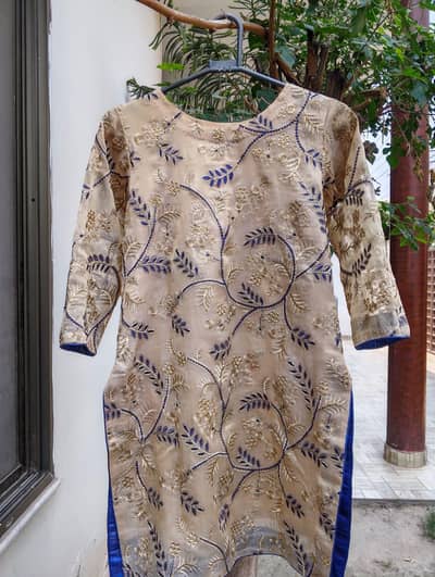 Beautiful Embroided dress for sale _ good condition