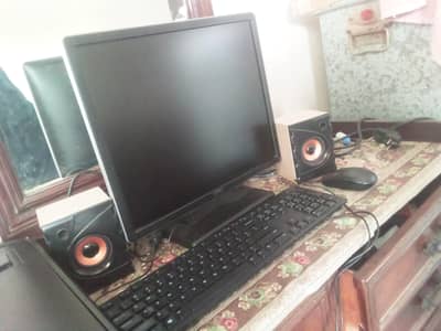 Dell intel i3 dextop with led and all accessories for sale