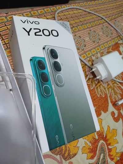Vivo Y200 Mint Condition 10/10  4 Month warranty