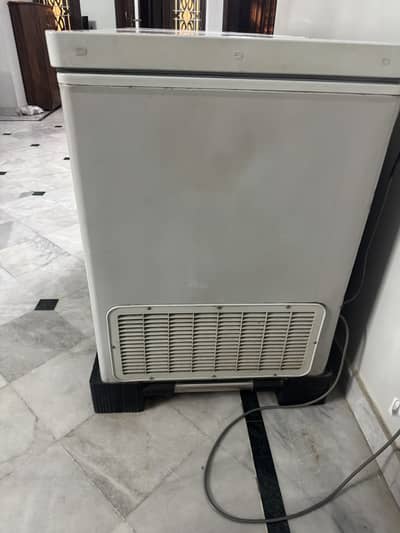 Dawlance double door freezer