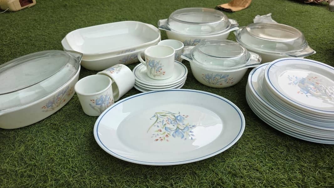 Dinner Set (CorningWare Pyrex) 4