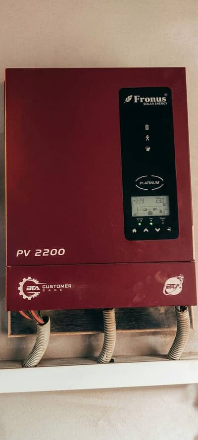 Fronus Platinum 2200 (PV2200) Hybrid solar inverter (1.6kW/12V)