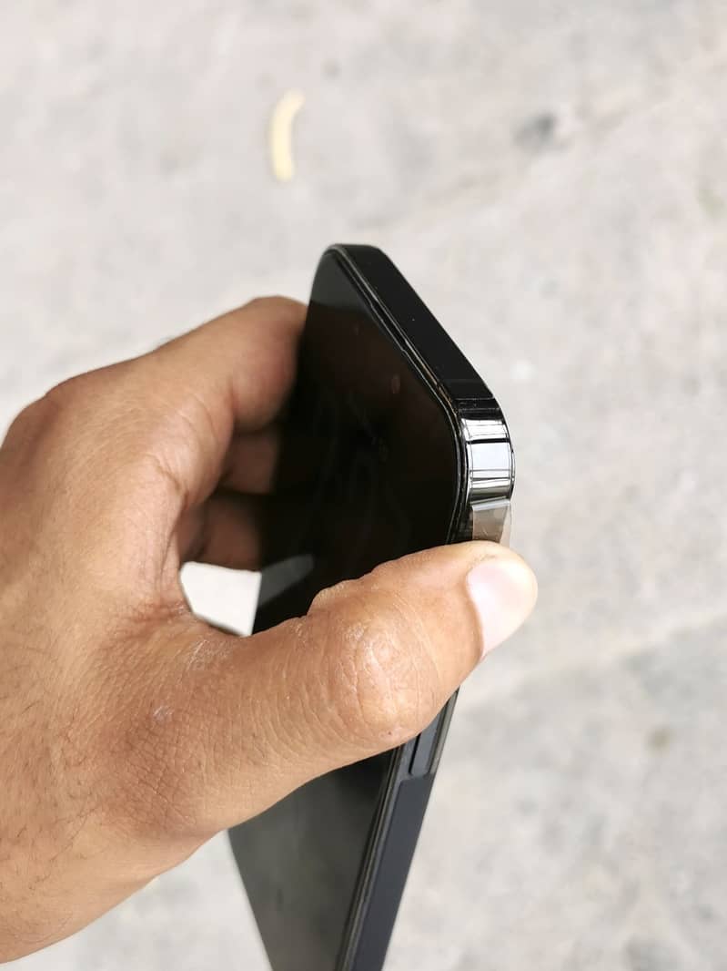 iPhone 14 Pro 1