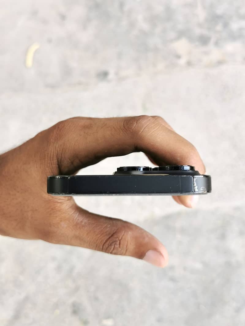 iPhone 14 Pro 2