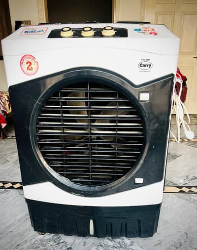 Ice Box Coller Available Good Condition