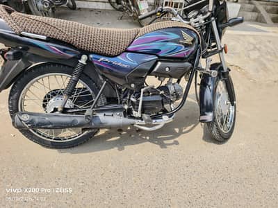 honda pridor 100cc  black clour 2025/26
