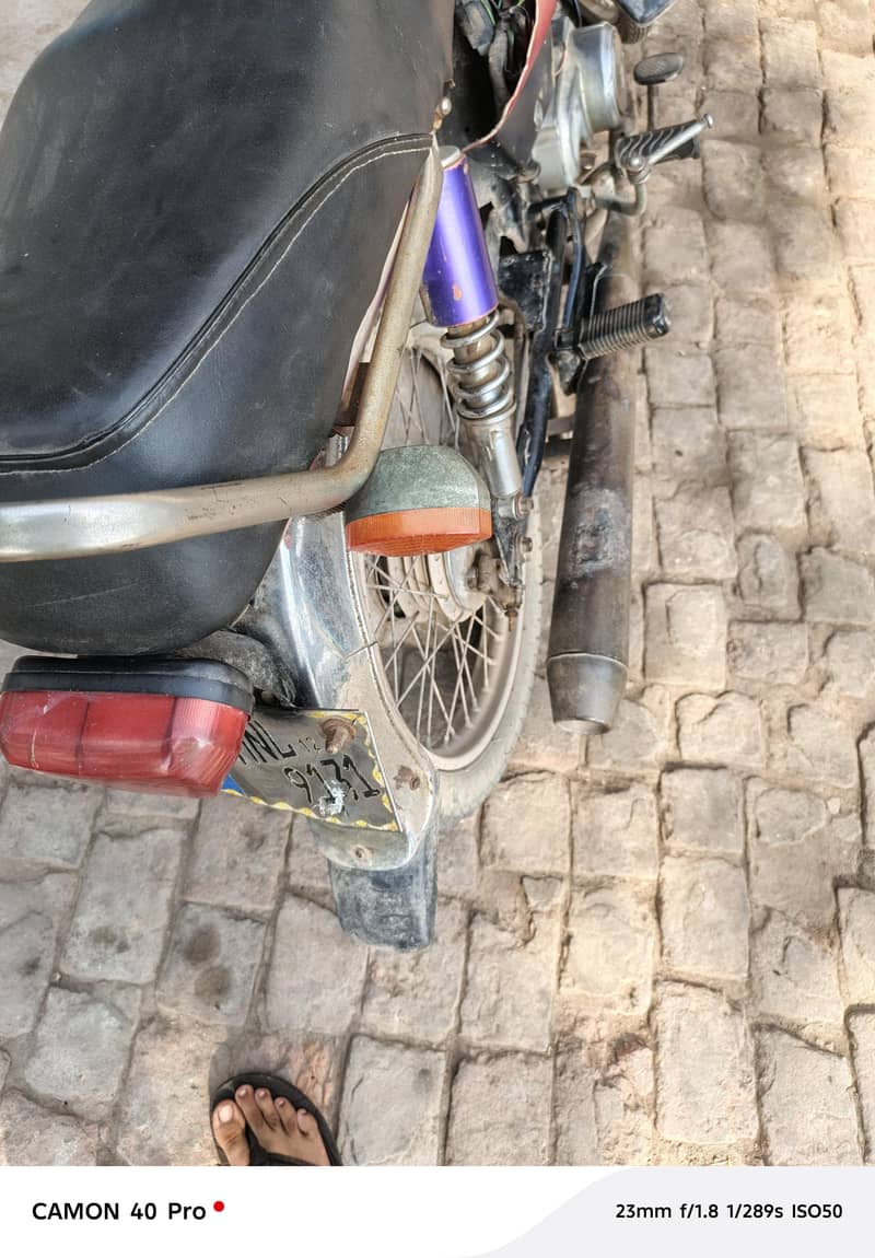 Dhoom 70cc 1