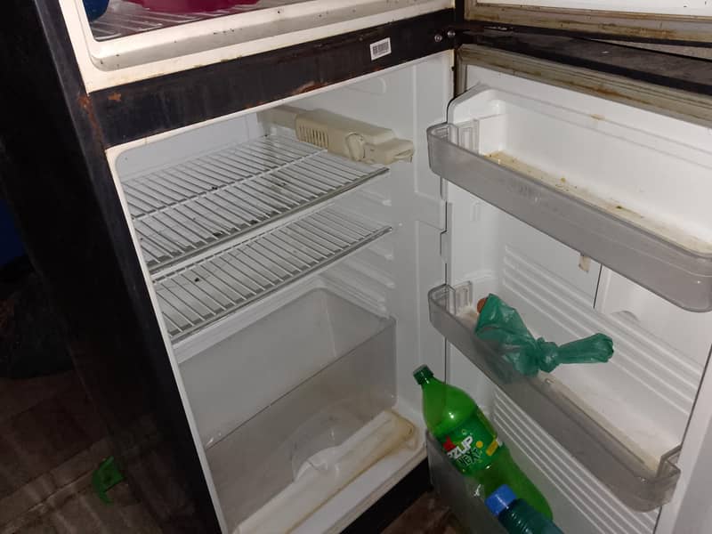 Dawlance refrigerator 3