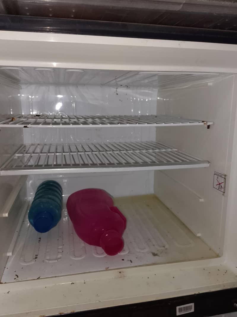 Dawlance refrigerator 6