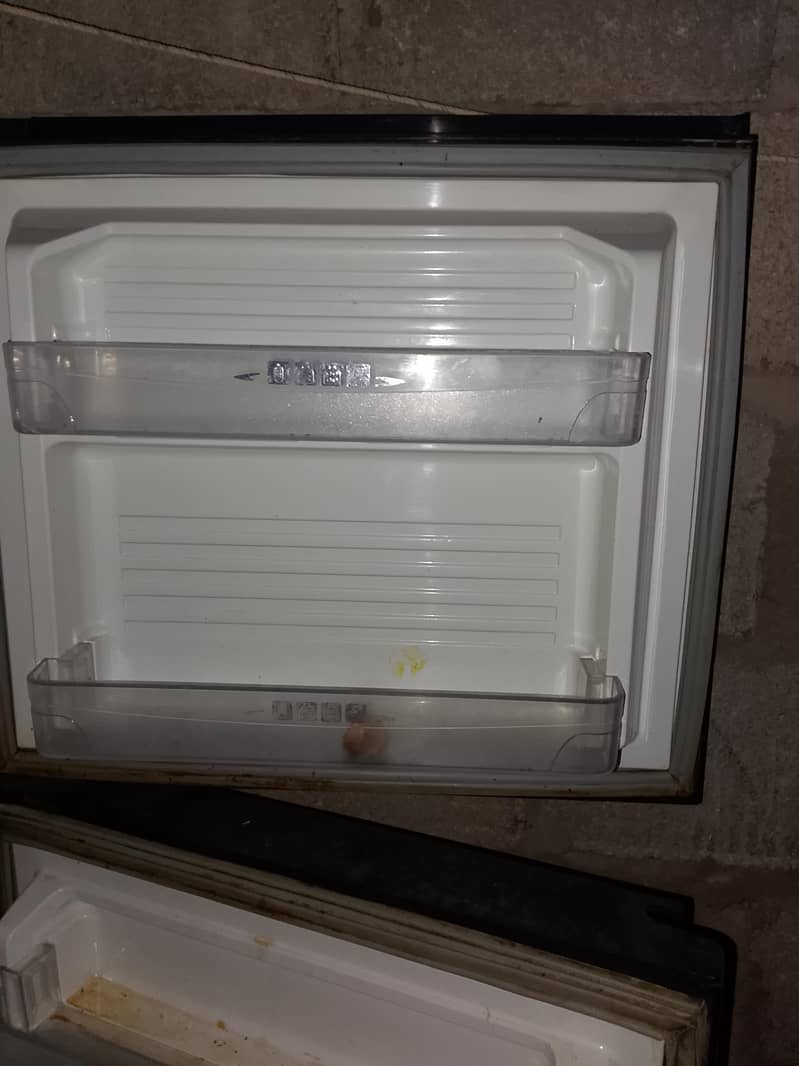 Dawlance refrigerator 7