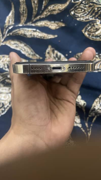 iPhone XR convert 13 pro