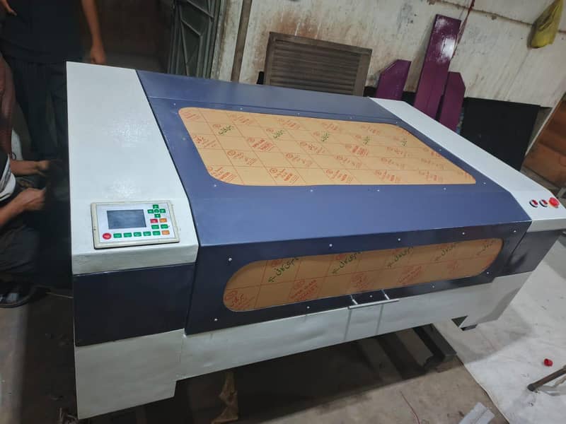 lazer plastic cutting machine 1