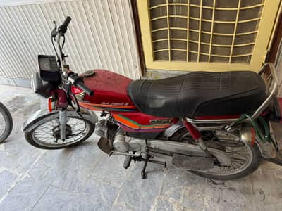 Honda CD 70 2011 Red Color – Urgent Sale 