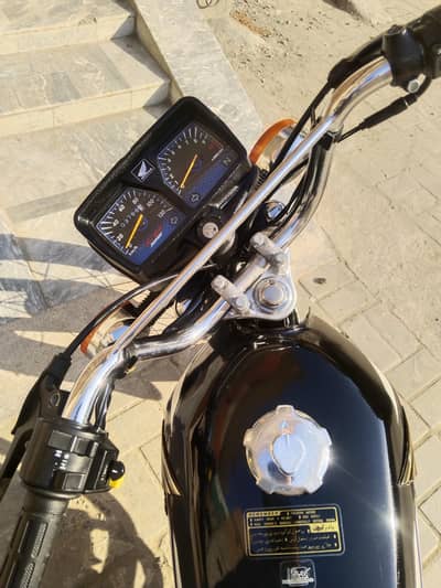 Honda 125 price 215000 03411431484