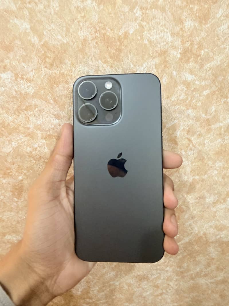iPhone 15 pro max 0