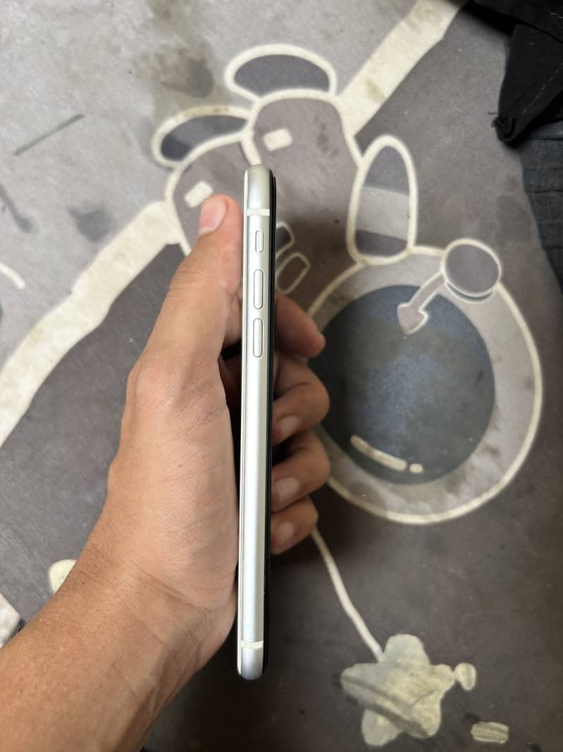 iPhone xr 2