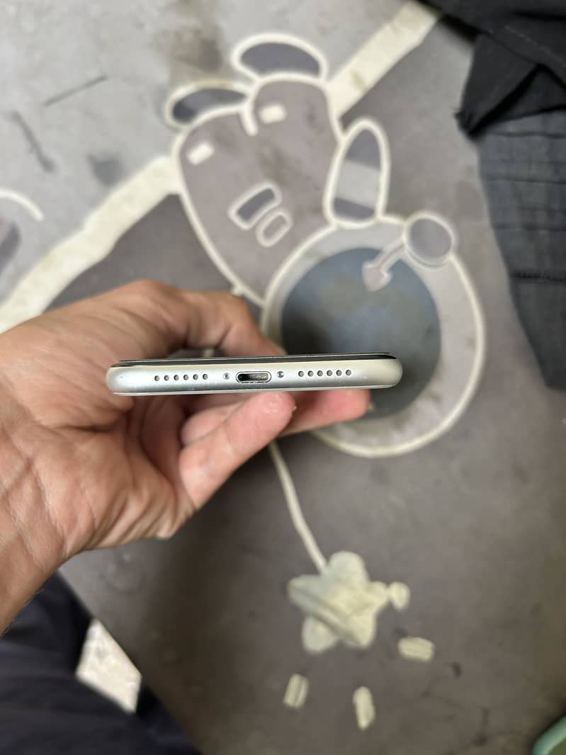 iPhone xr 3