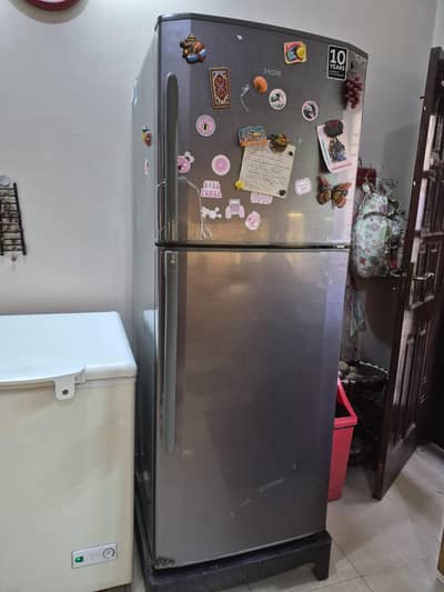 Refrigerator used 16 cubic feet full working condition