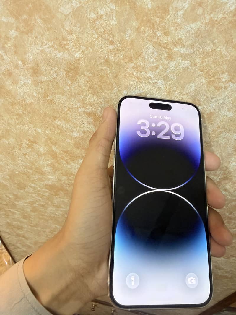 iPhone 14 Pro Max 1