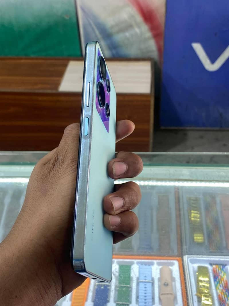 Note 30 Blue 1
