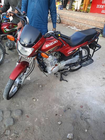 suzuki 110 red 2022