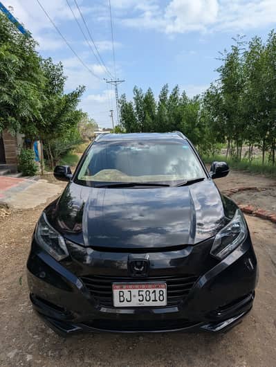 Vezel Z-package 2017 black 2nd owner fresh condition