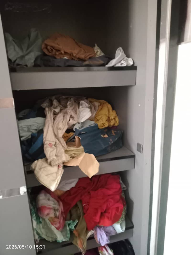 wardrobe 1