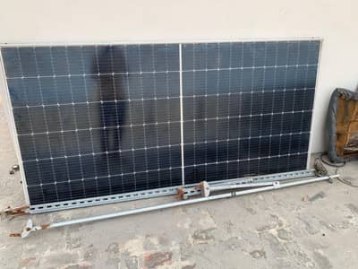 LONGI A GRADE 550 WATT DOUBLE  GLASS SOLAR PANEL WITH STAND