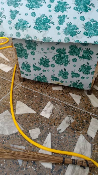 hen home best condition contact 03320508954 WhatsApp