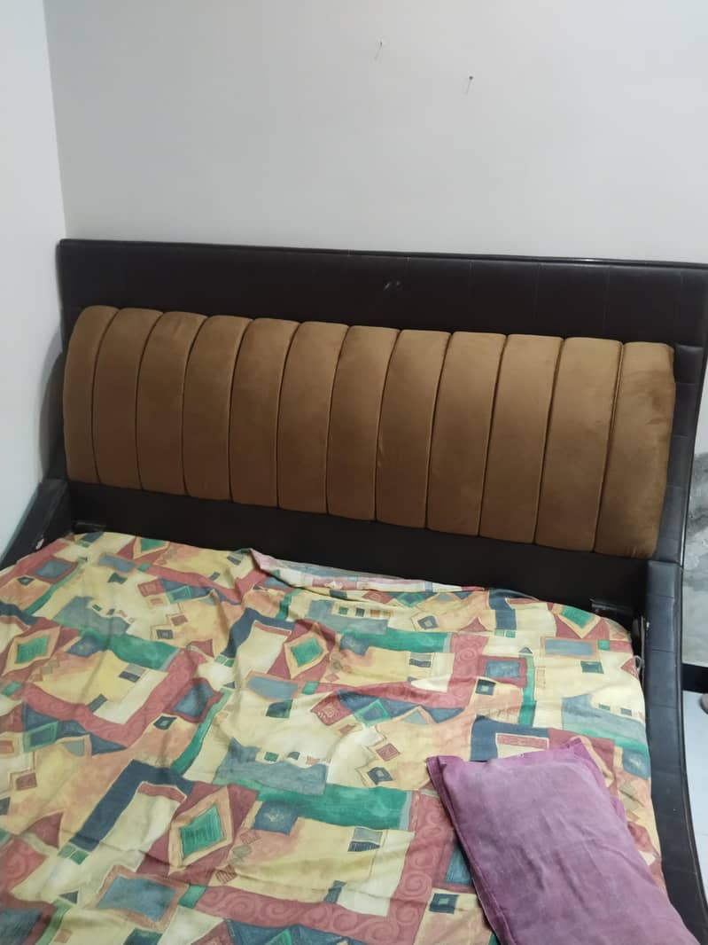 double bed 0