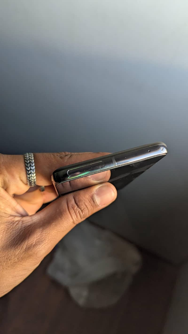 google pixel 8 Pro 4