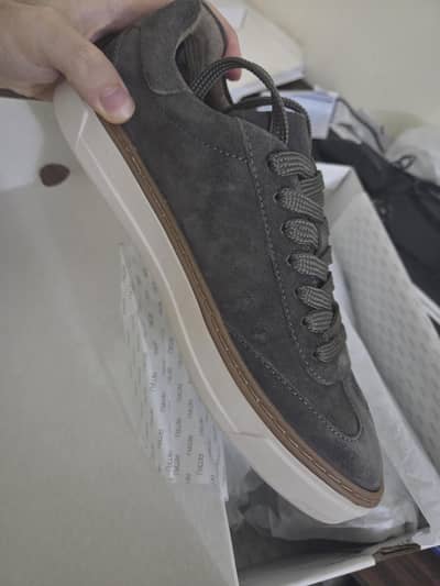 Unused Casual Sneakers Lama