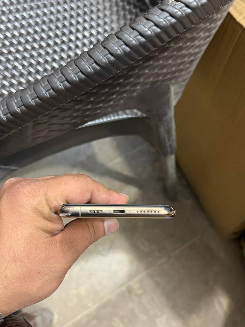 11 Pro Max 4